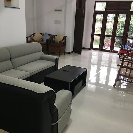 Bosadi Homestay Katunayake Exterior photo