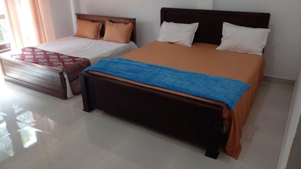 Bosadi Homestay Katunayake Exterior photo